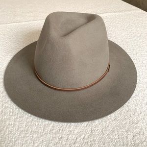 BRIXTON Wesley Packable Fedora in Khaki